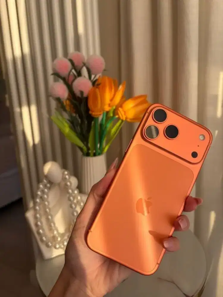 iPhone 17 Pro 256GB Cosmic Orange