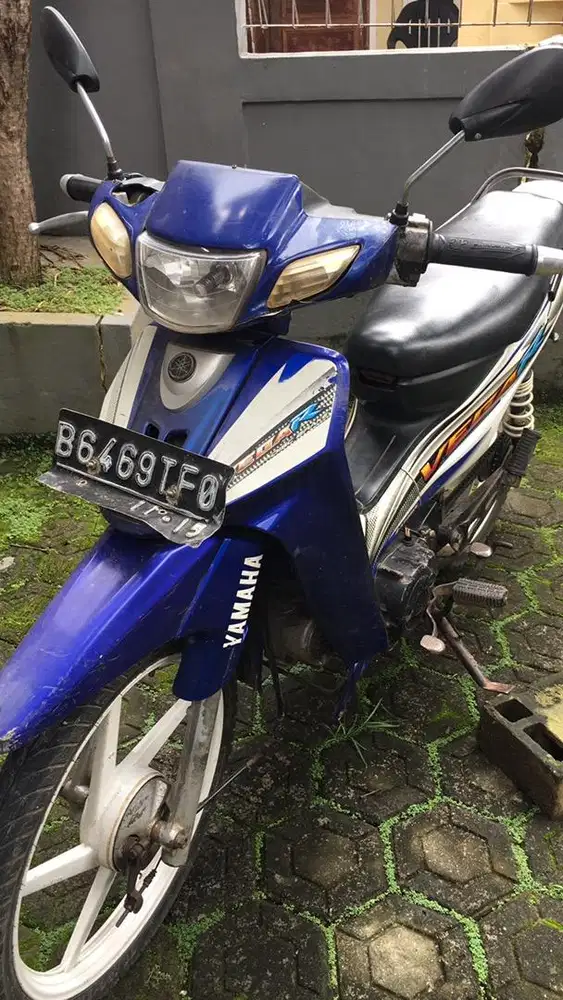 Yamaha Vega R (Plat B)