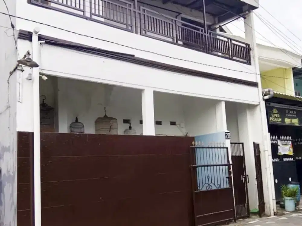 Rumah di Gunung Anyar Lor