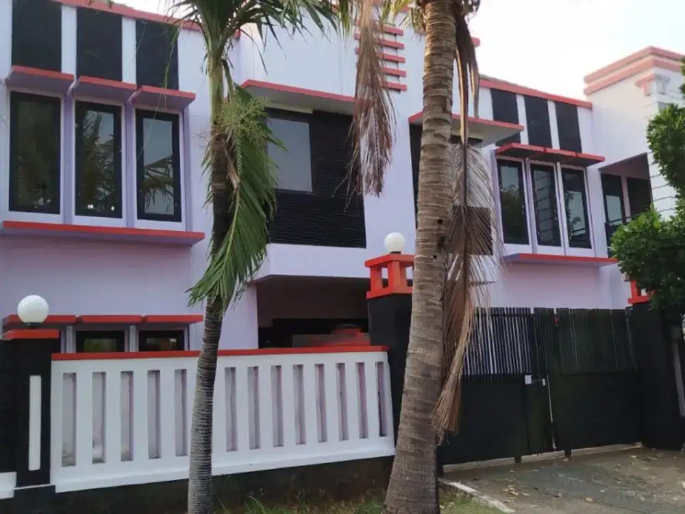 Murah !! DIJUAL RUMAH DI TAMAN MODERN POSISI HOOK MEWAH DAN LUAS BISA UNTUK KELUARGA BESAR