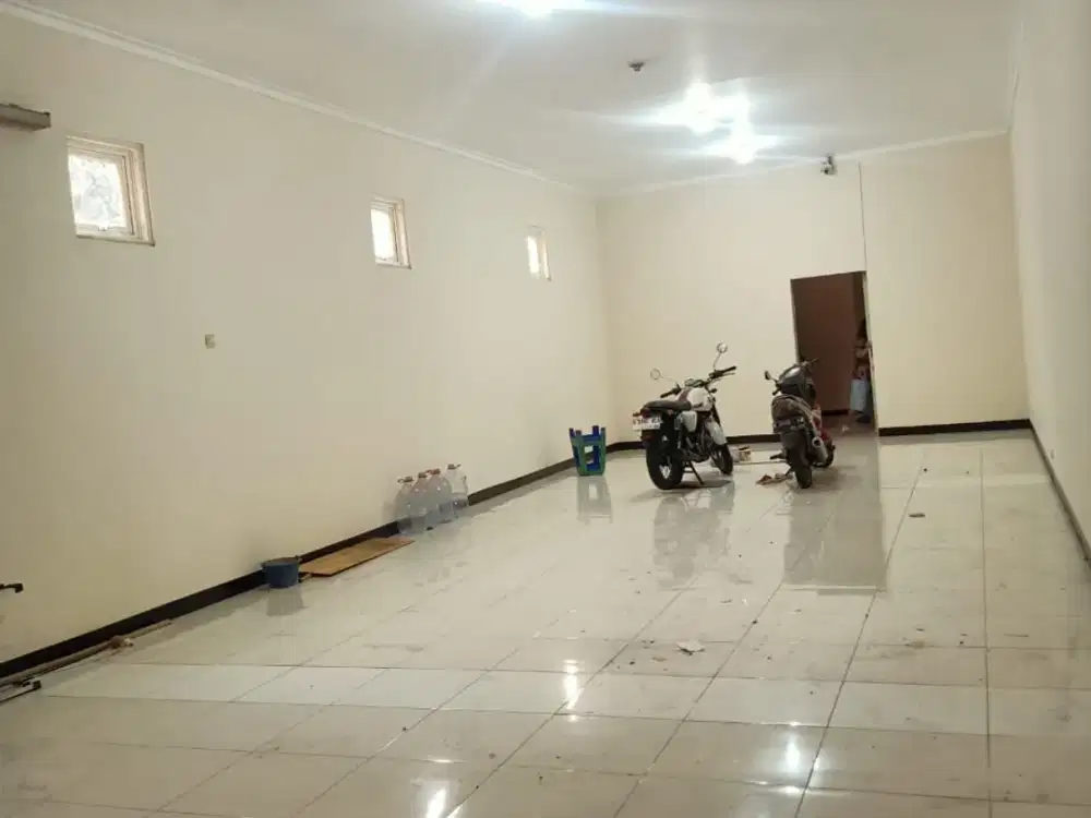 Turun Harga Murah Ruko 2 lantai bagus siap huni SHM di  Komplek Pasadena