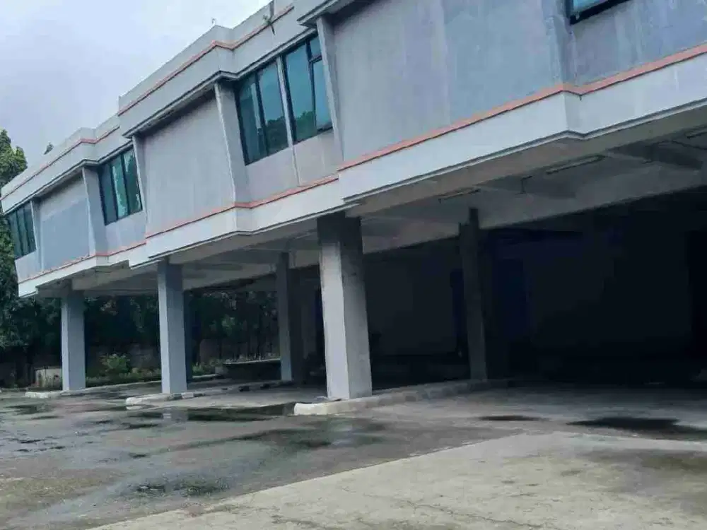 Disewakan Gudang Dalam Kawasan Industri Pergudangan Dengan Fasilitas Loading Dock Di Tambun Selatan. Kabupaten Bekasi