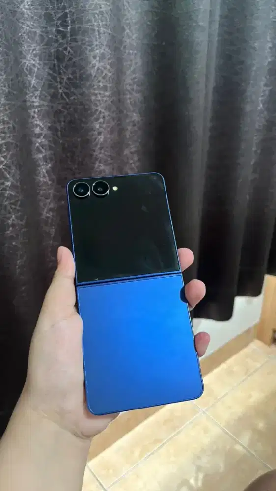 Samsung Galaxy Z Flip 7