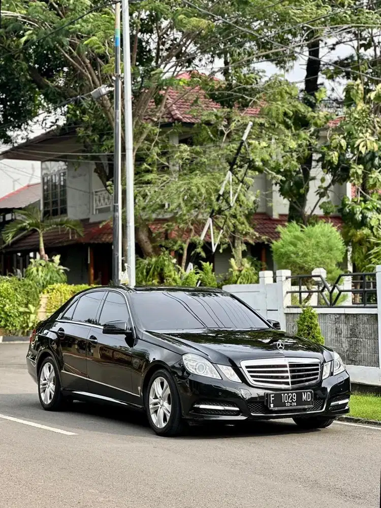 Mercy W212 E300 Avantgarde Sunroof