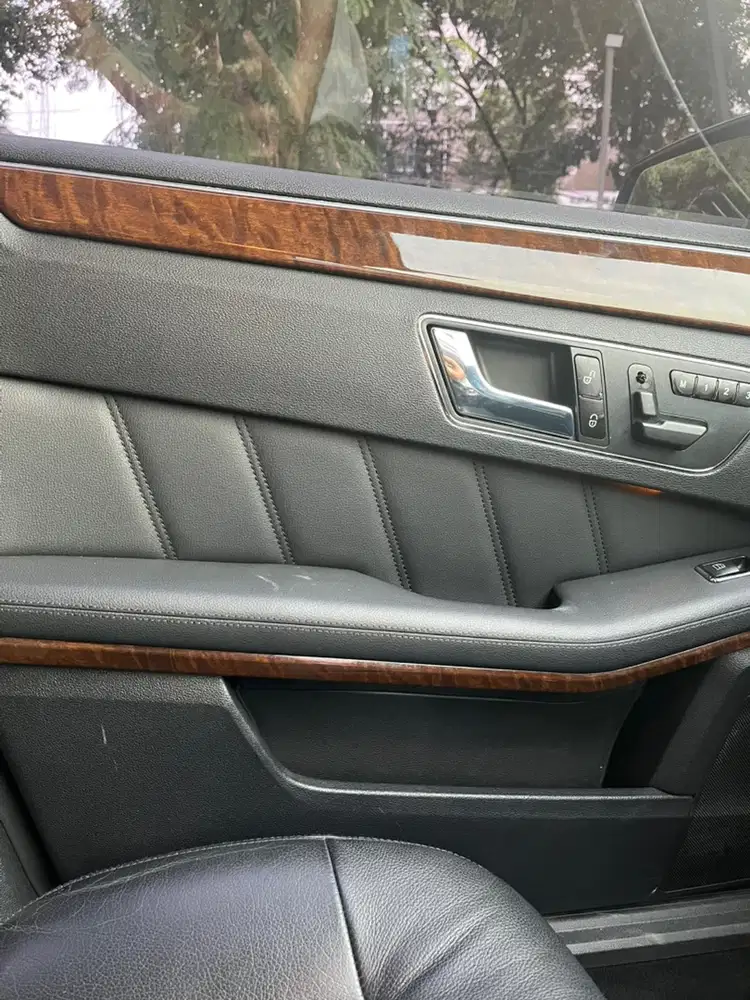 Mercy E 300 Elegance Black