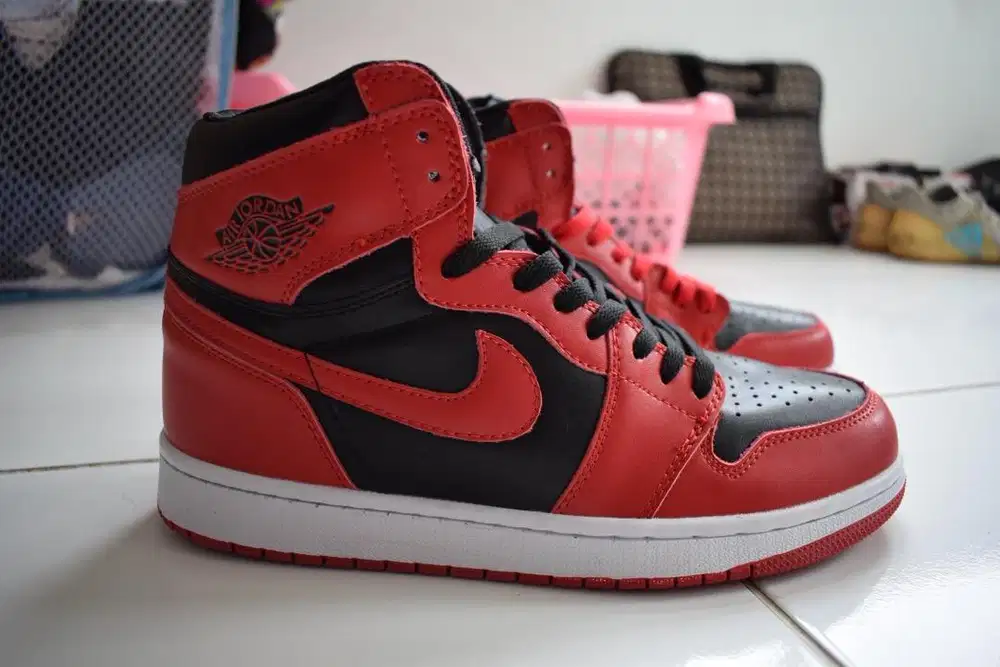 Air Jordan 1 High 85 Varsity Red, Harga Miring!