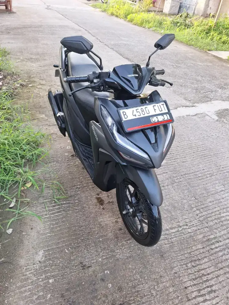 VARIO 125 Tahun 2019 ISS EMBLEM