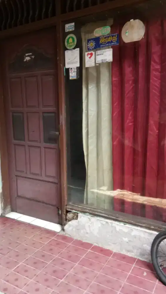 Kesempatan Emas: Rumah Second Lokasi Strategis, Harga Bersahabat