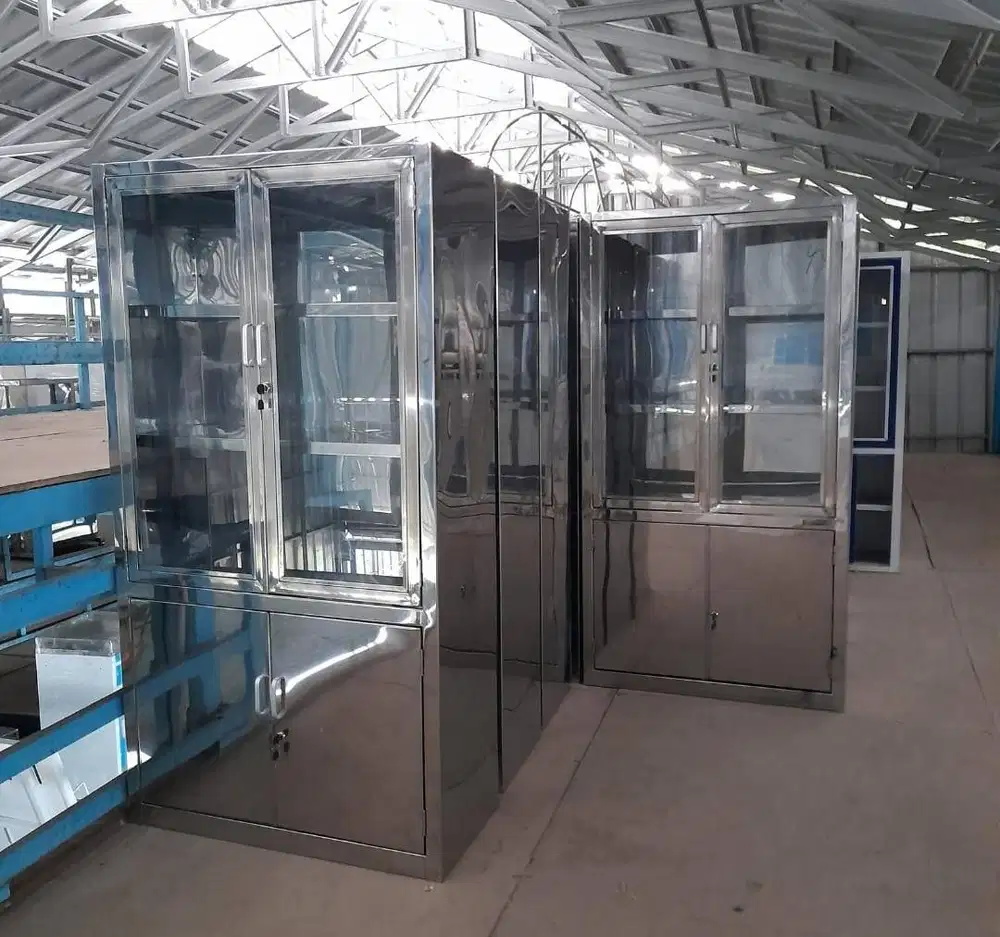 Lemari obat 2 pintu stainless