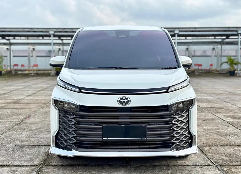 [LOW KM 24.000] TOYOTA VOXY TSS 2023 PUTIH ISTIMEWA NIK 2022
