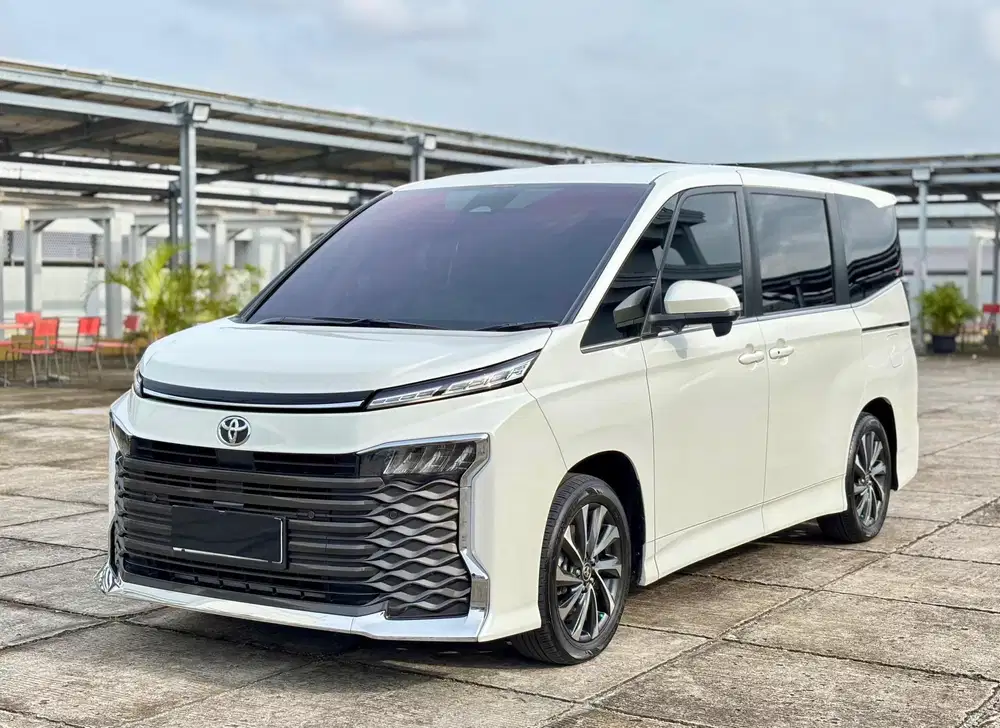 [LOW KM 24.000] TOYOTA VOXY TSS 2023 PUTIH ISTIMEWA NIK 2022