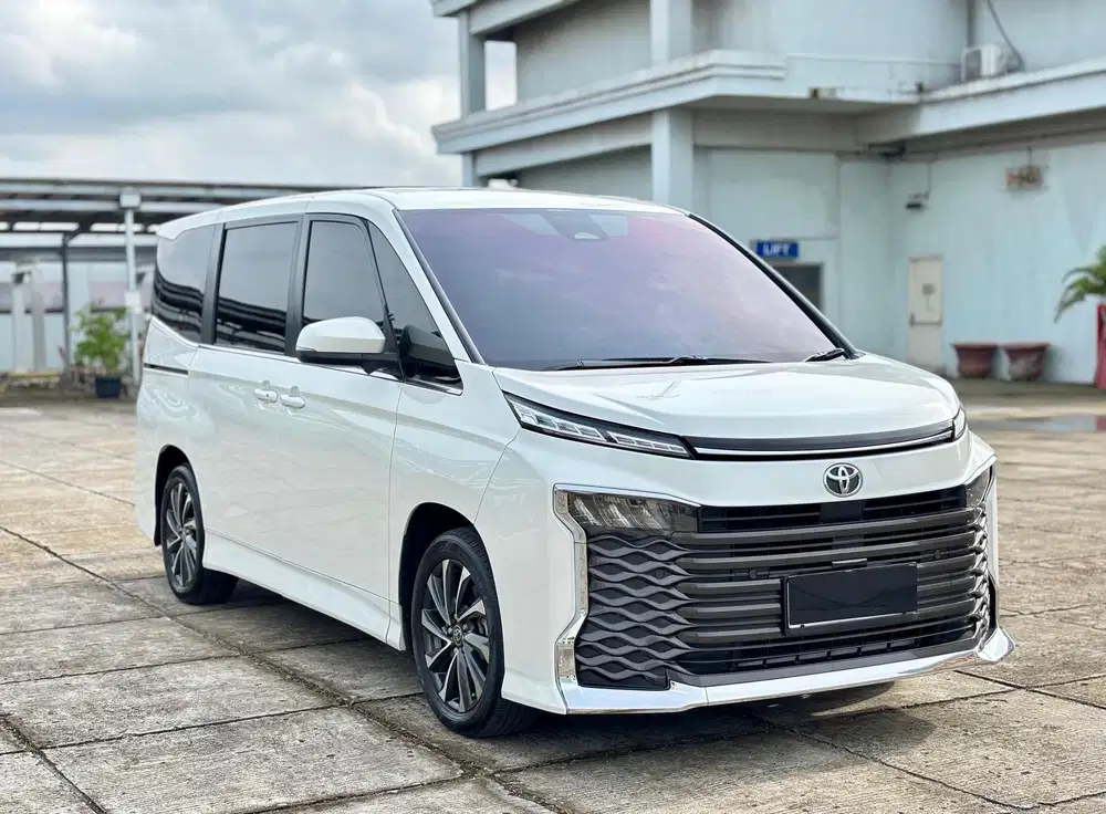 [LOW KM 24.000] TOYOTA VOXY TSS 2023 PUTIH ISTIMEWA NIK 2022