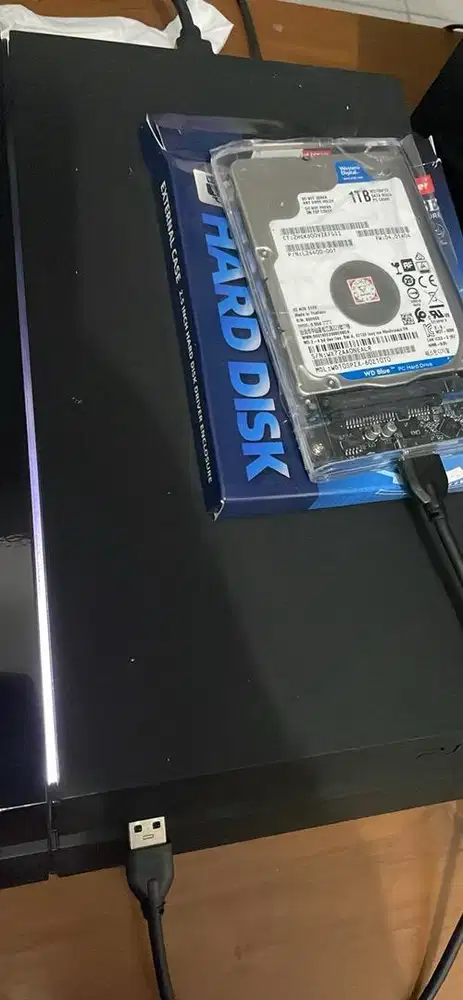 JUAL PS4 FAT 1 TB + HARDISK 1TB