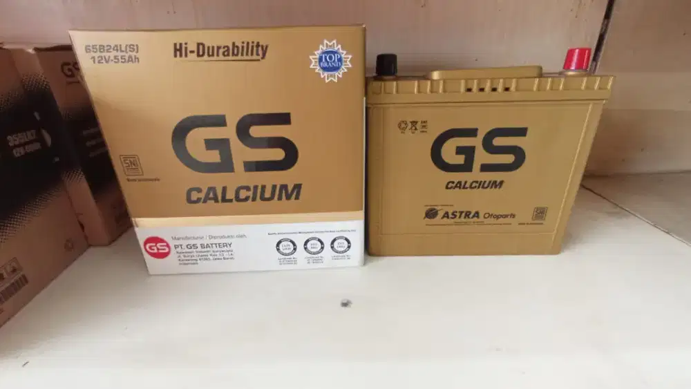 Aki mobil bergaransi