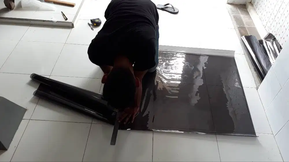 Melayani Kebutuhan Sticker Sandblast Dan Kaca Film Gedung Se Soloraya