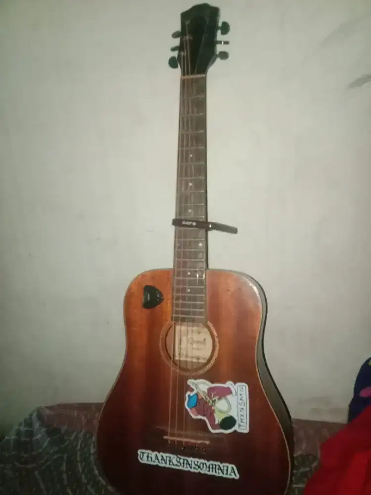 Gitar Akustik Grande bisa sambung ke sound