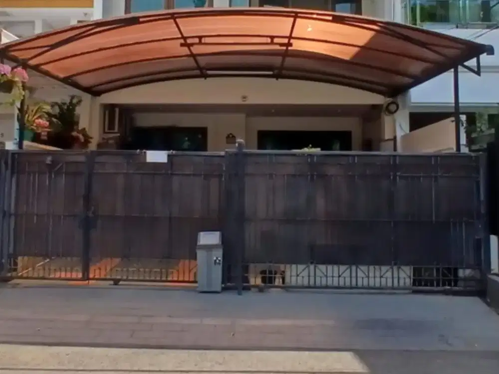 Dijual Rumah Standar 2 lanta luas tanah 6 x 17 di Komplek Janur Elok , Kelapa Gading