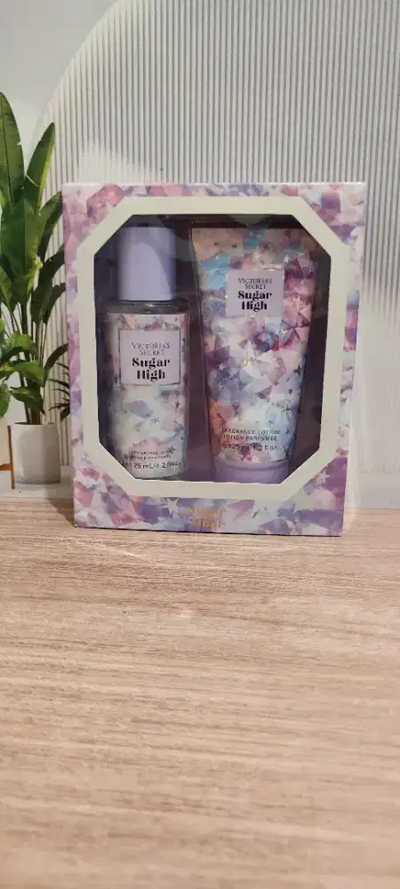 Victoria's Secret Parfum & Lotion