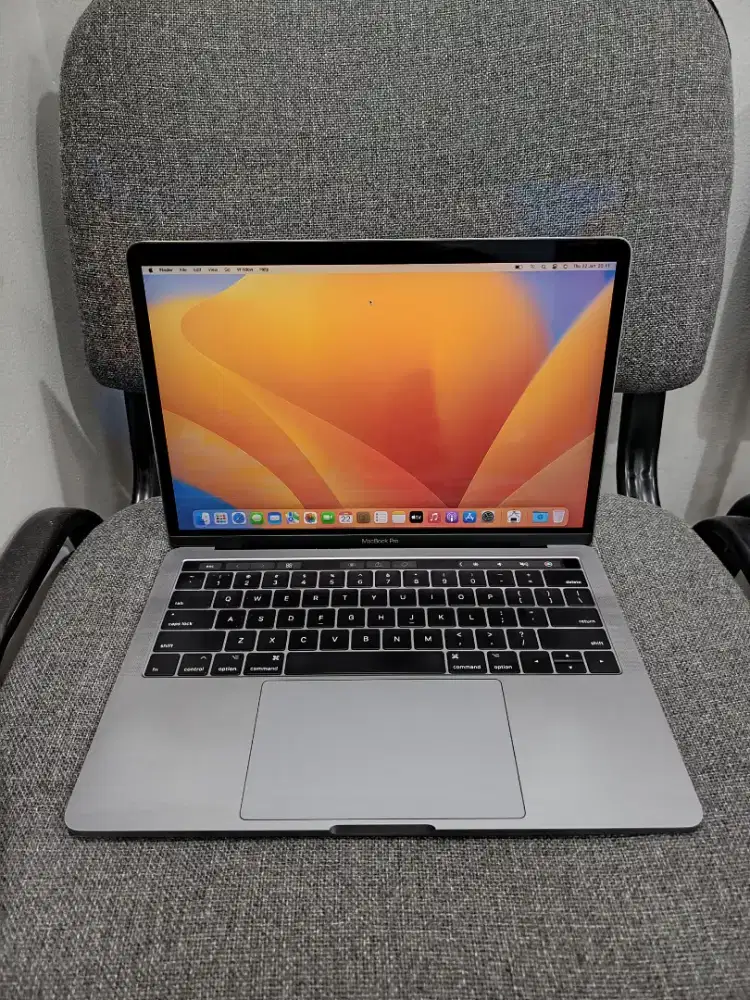 MacBook Pro 2017 Touchbar i5/16/512GB