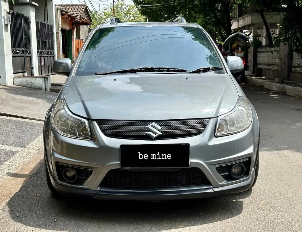 Suzuki sx4 xover facelift 1.5 at 2011 silver mulus pribadi nego cash