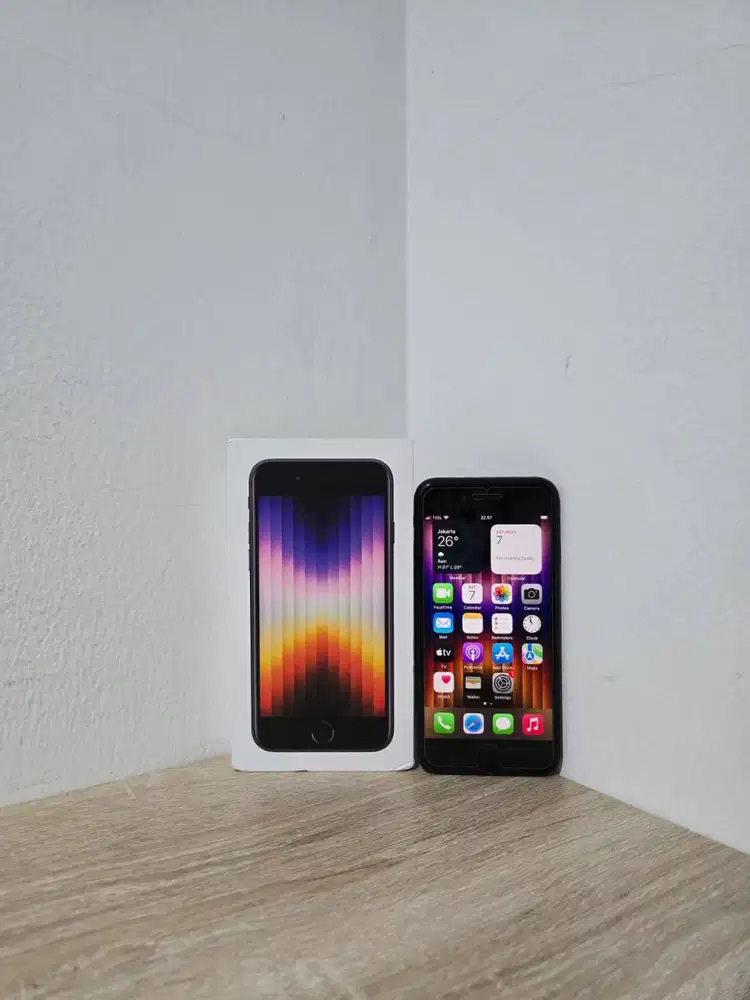 Apple iPhone SE 3 2022 Ex Resmi iBox 64GB 64 GB Starlight SE3 Mantap