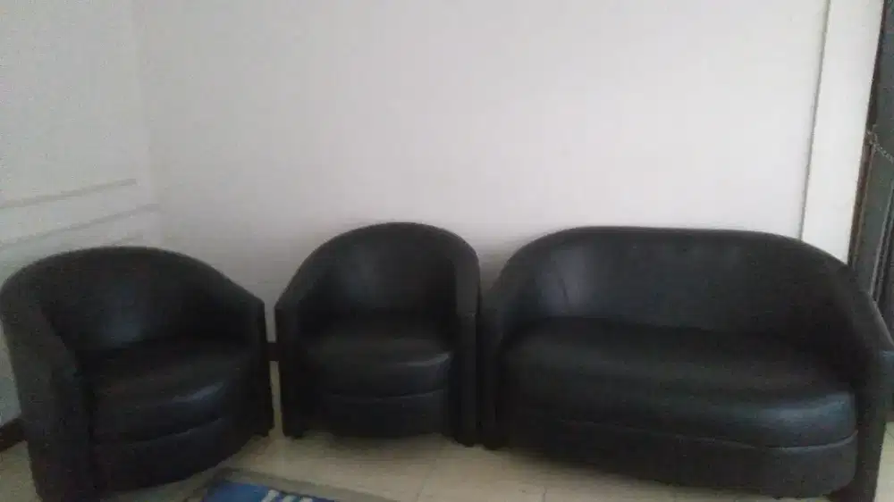 Kursi sofa ruang tamu
