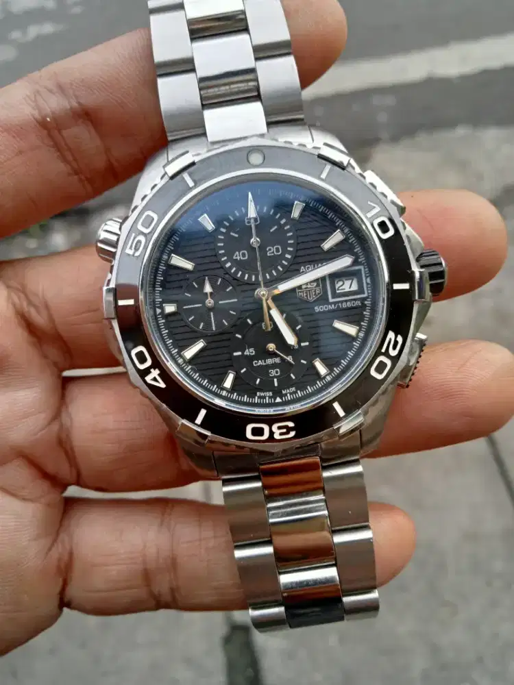 Tag Heuer aquaracer bukan omega