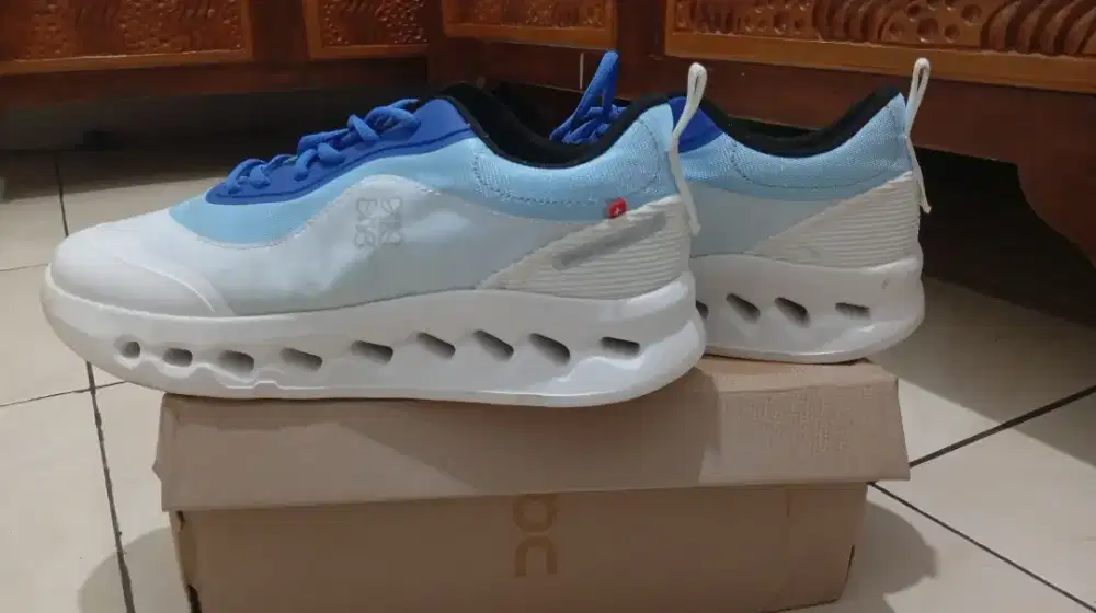 Sepatu OC white blue Ukuran 44