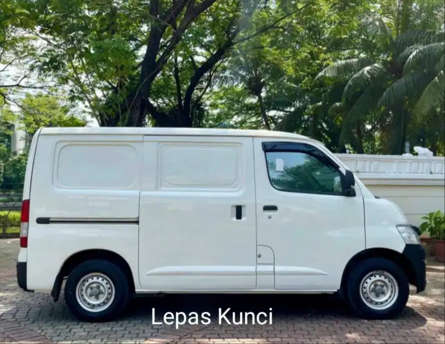 Grand Max Blind Van Lepas Kunci