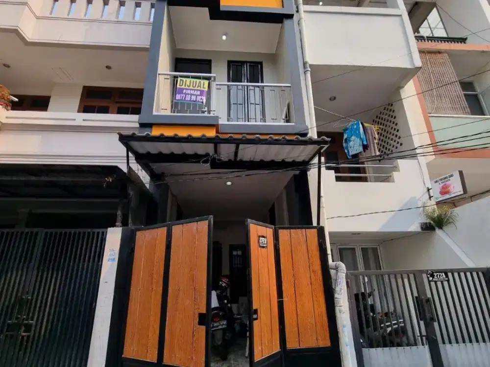 Rumah Baru Siap Huni bisa KPR dekat Mall Central Park Jakarta Barat