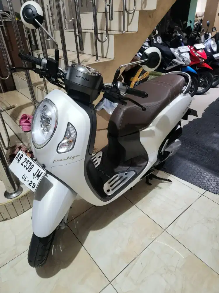 Scoopy prestige putih 2024 low km remote 2wajib Gbm