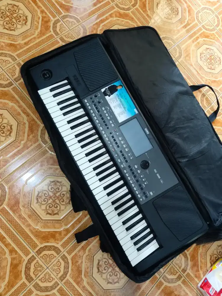 Keyboard KORG PA600