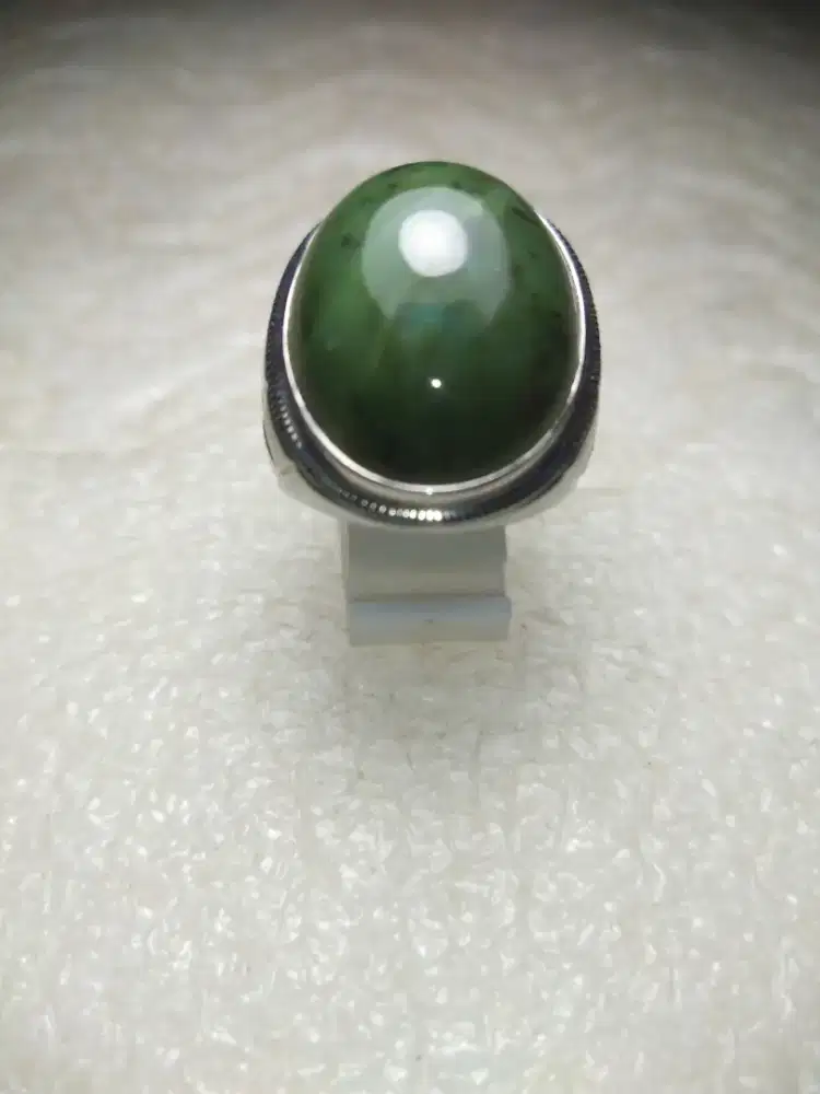 Cincin Natural Nephrite Jade (Giok Aceh) Dim.26.2x21.4x10.2 Mewah