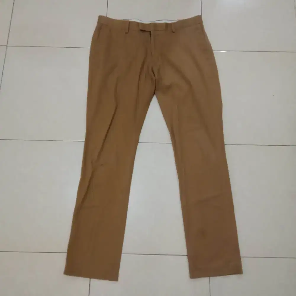 Celana Chino Skinny Fit merk The Executive size 33