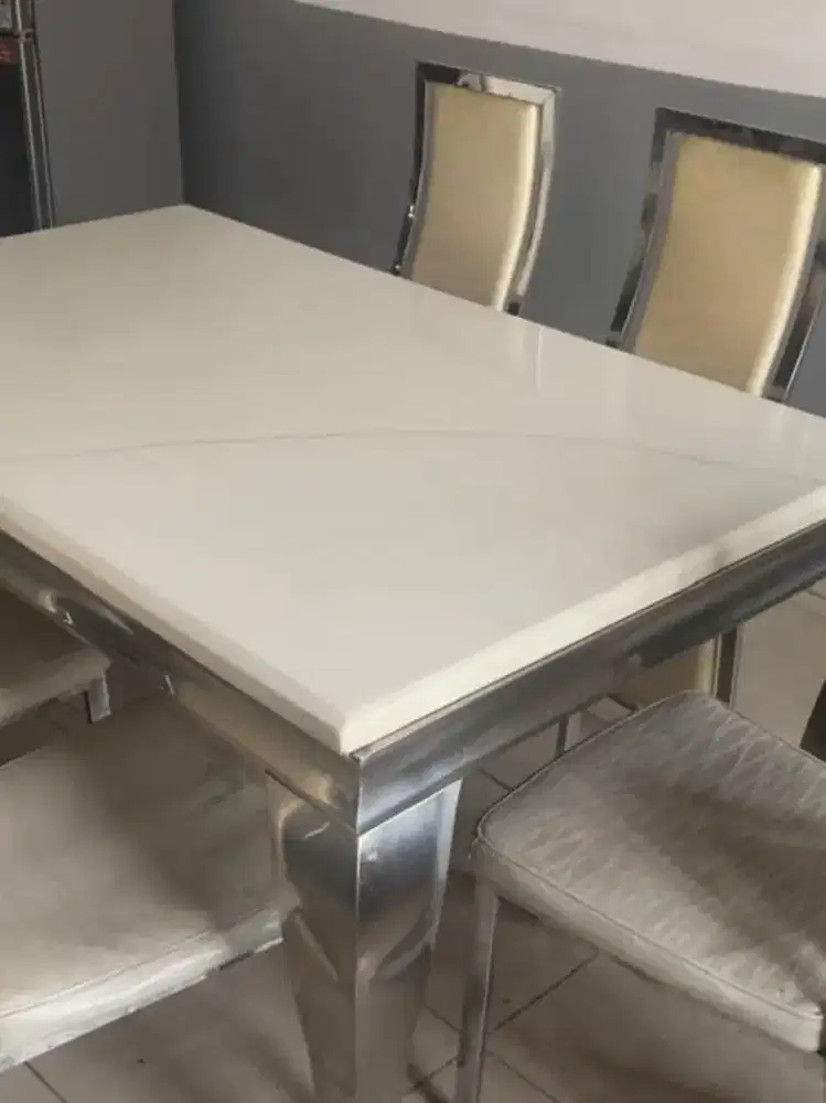 meja makan marmer onyx