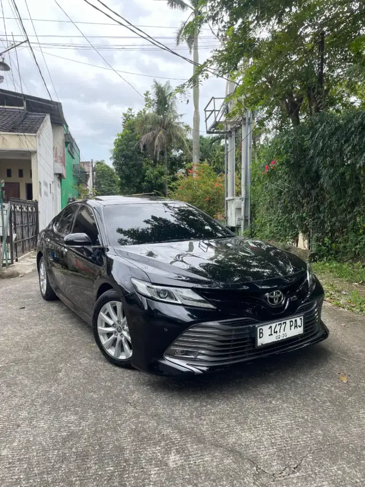 Toyota Camry V 2019