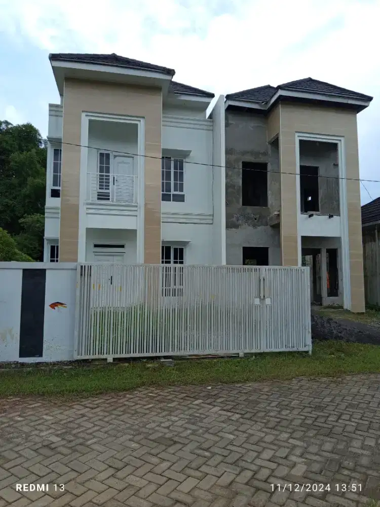 Rumah mewah tengah kota Semarang T130/154 hanya 895jt