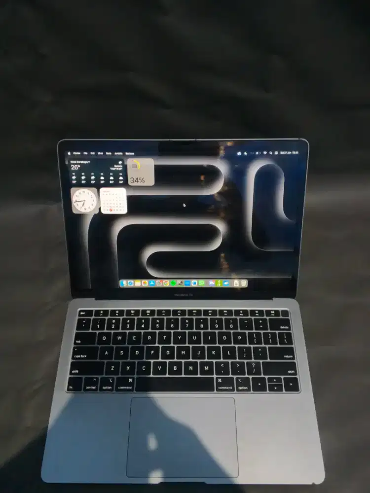 Macbook Air 2018 space grey, 256 GB Intel core i5