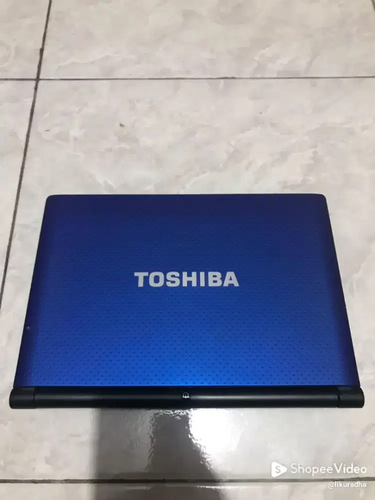 BARANG BEKAS LAPTOP WINDOWS 7 MEREK TOSHIBA