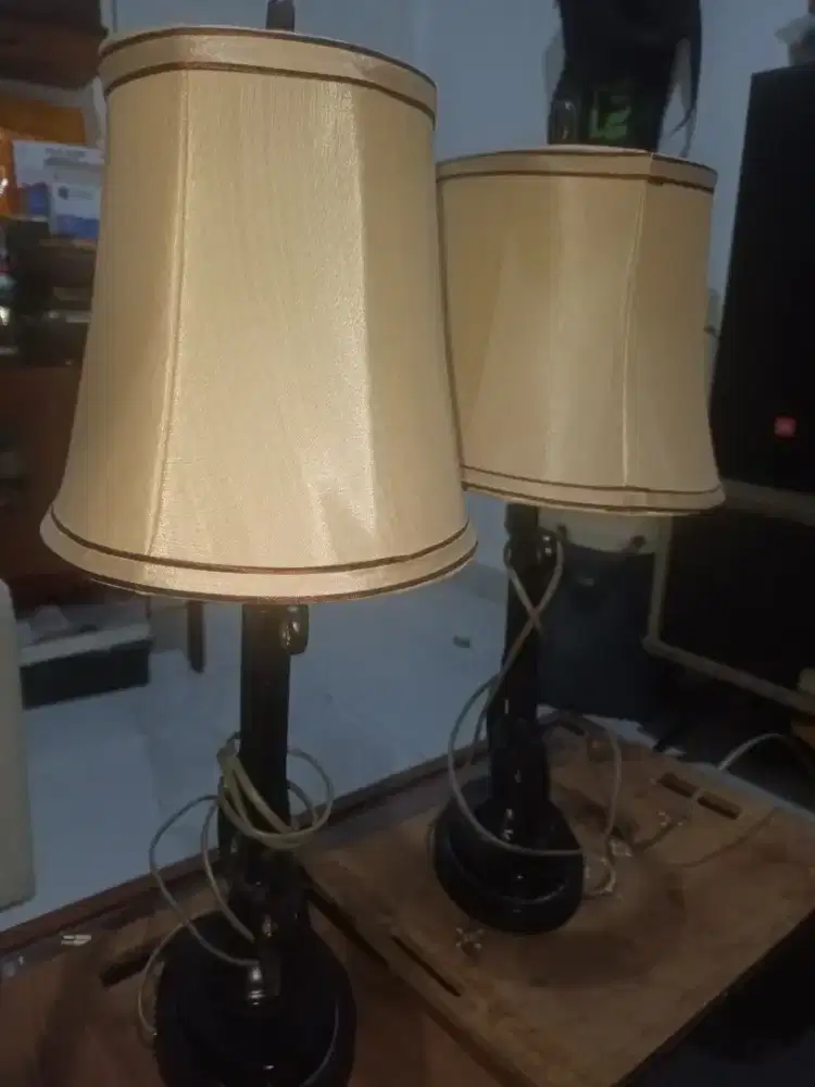 Lampu tidur / lampu nakas