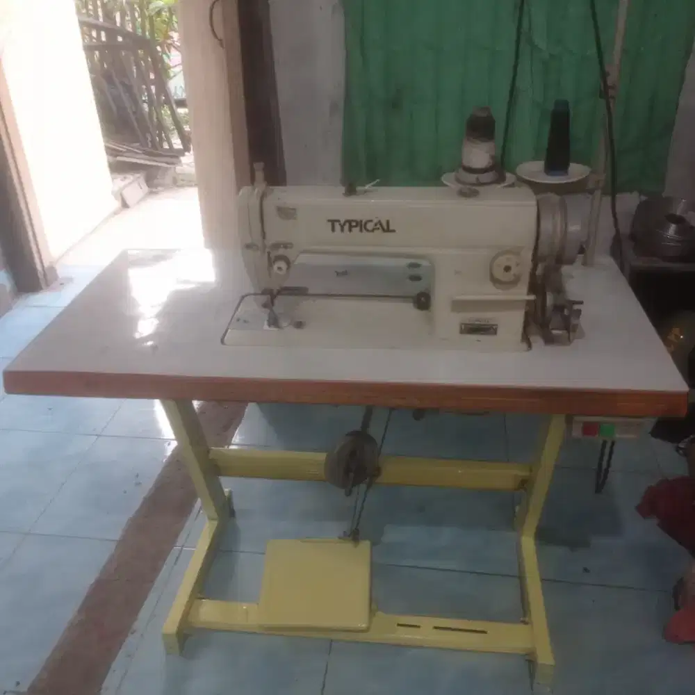 Mesin jahit TYPICAL 5GC6510M