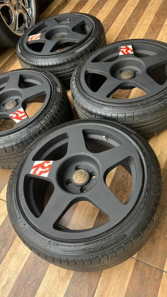 Velg Fifteen R17 Jazz yaris brio swift vios calya agya sirion baleno