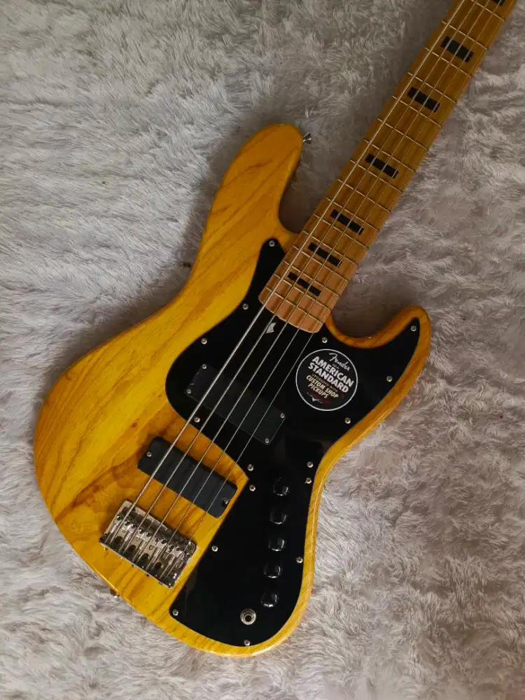 Bass fender custom 5string aktif