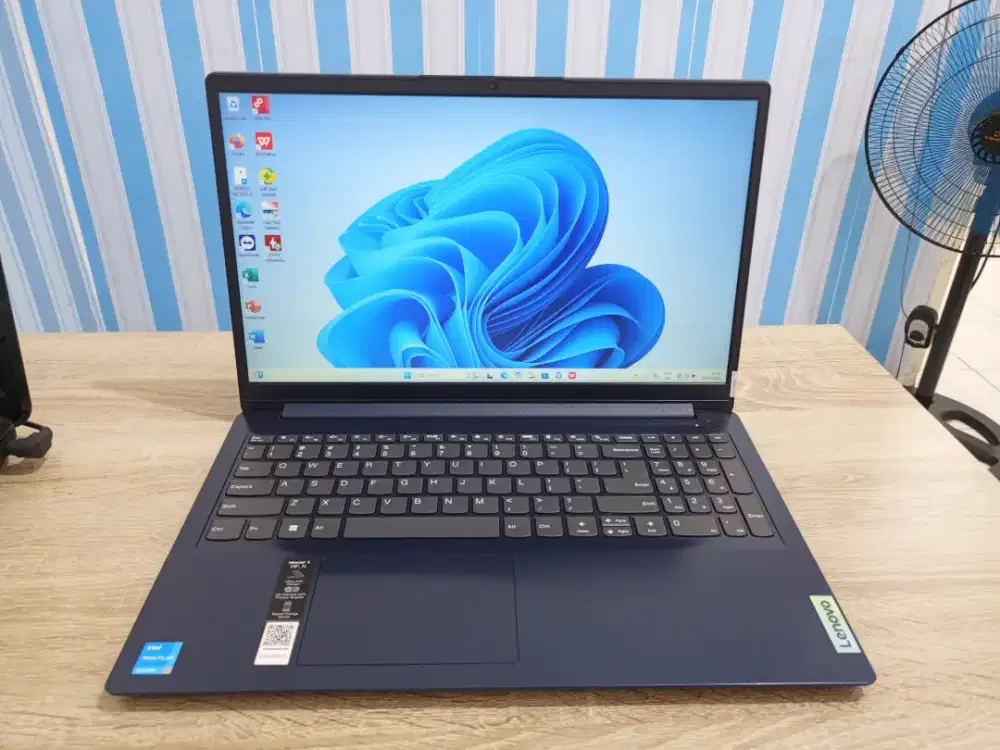 Lenovo Ideapad 1i Intel Pentium Silver N6000 1.10GHz RAM 4GB SSD 256GB