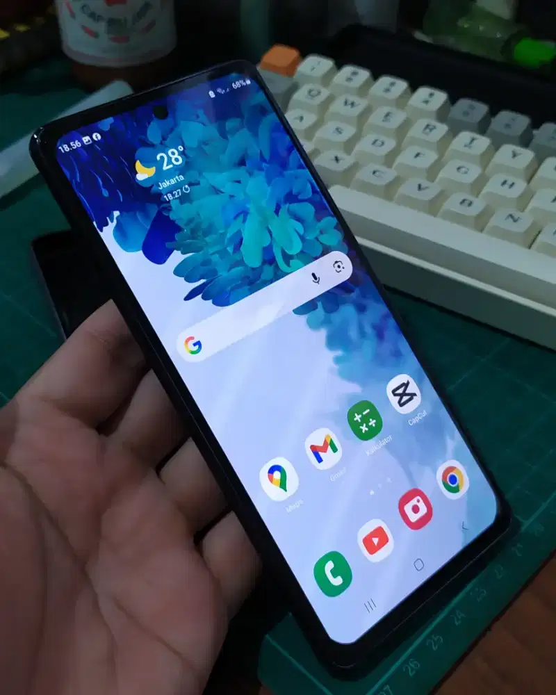 Samsung s20 fe, 8+256