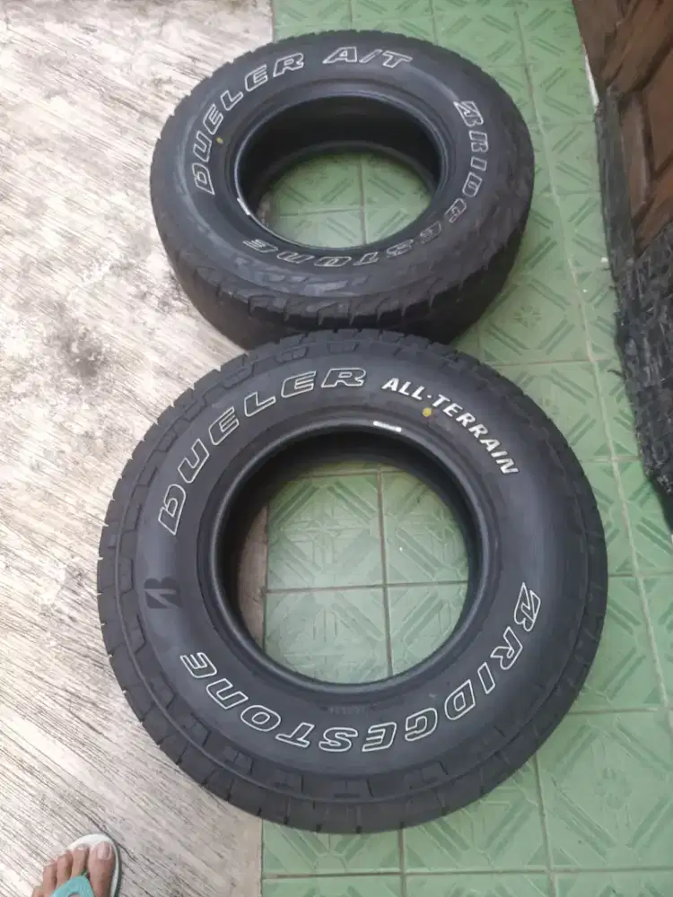 Ban Bridgestone Dueler AT  R 15 235/75