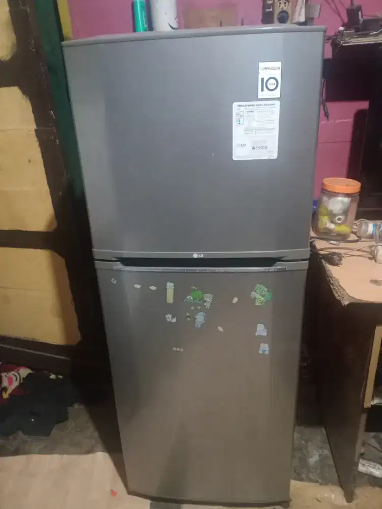 Di jual kulkas LG 2 pintu,ori siap pakai