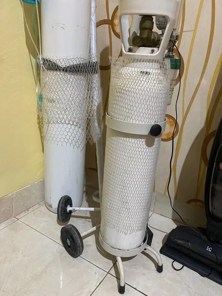 Tabung oksigen bekas