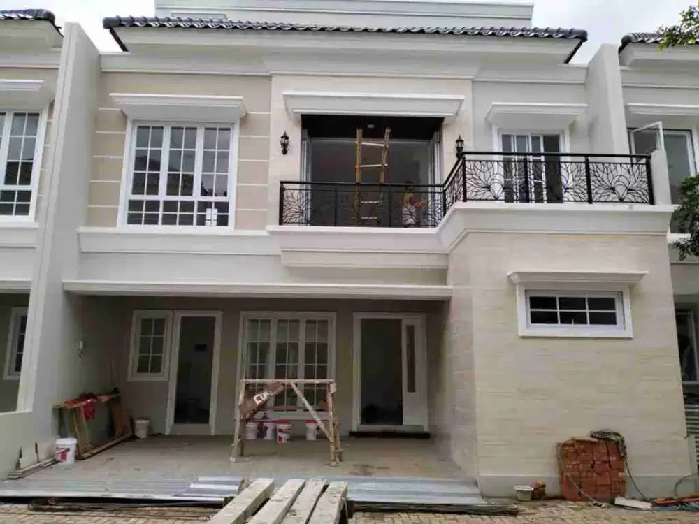 Dijual rumah dalan town house