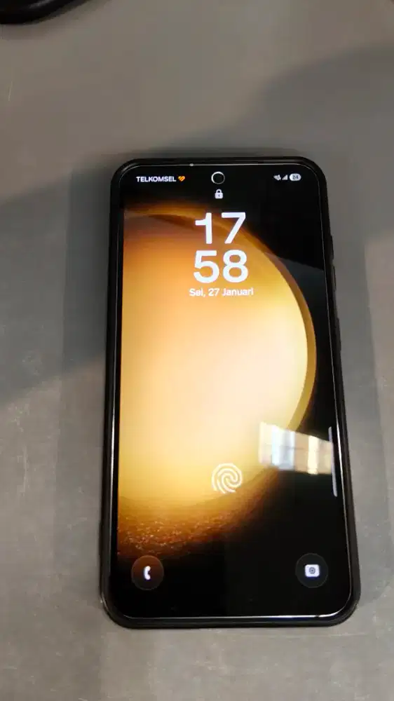 Samsung S23 256 / 8 GB